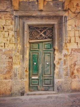 Malteese Door