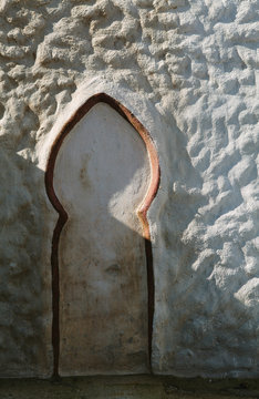 Arabic Arch Design On A Wall