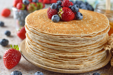 Pancakes with berries