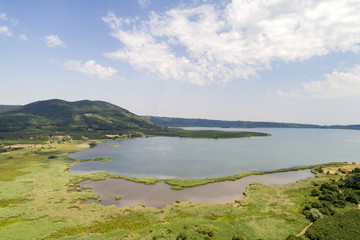 Fototapeta na wymiar Vista aerea del lago di Vico a Viterbo