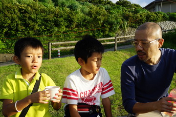 親子　家族　子連れ　キャンプ　父子　楽しい　アウトドア　夕陽　夕焼け