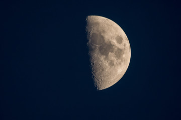 The Moon © kappa400