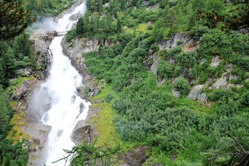 Fototapeta na wymiar cascade du Ruitor