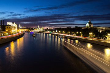 Obraz premium Night panorama of Moscow. Kremlin. Charge. Moscow river