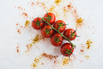 Cherry tomatoes and garlic cloves