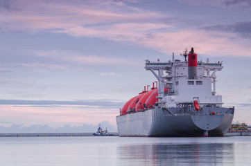 GAS CARRIER IN PORT - Ship at the harbor at dawn   © Wojciech Wrzesień