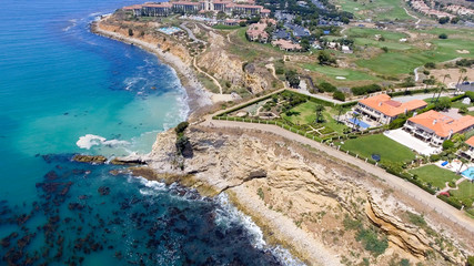 Fototapeta premium Aerial view of Rancho Palos Verdes coastline and homes, California