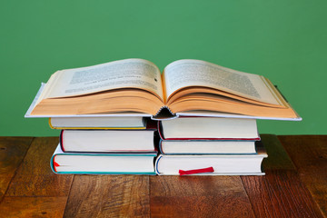 BÜCHER