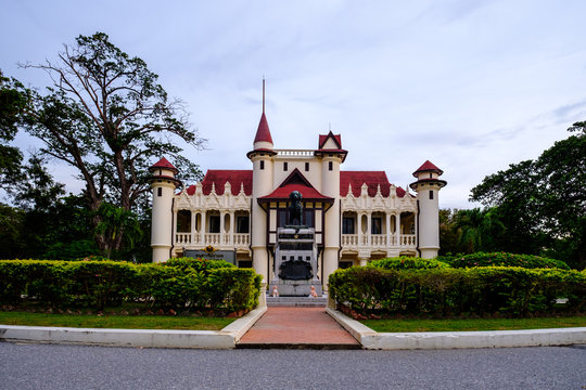 รูปภาพChali – เลือกดูภาพถ่ายสต็อก เวกเตอร์ และวิดีโอ104 | Adobe Stock