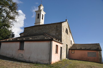 Fototapeta na wymiar Saint Apollinare church, Sori, Liguria, Italy