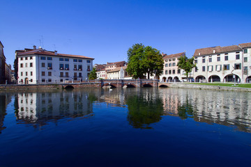 Fototapeta na wymiar Treviso, Ponte Dante, Fiume Sile, Veneto, Italia, Italy