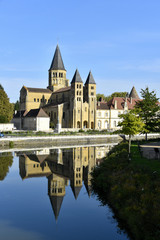 Fototapeta premium Basilique du Sacré-Coeur (Paray-Le-Monial)