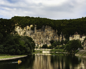 Obraz premium River boating in Dordogne, France.
