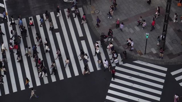 Ginza's Road Traffic - video 4K UHD 4