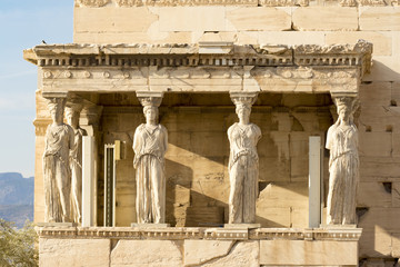 the karyatides statues