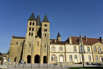 Fototapeta na wymiar Basilique du Sacré-Coeur (Paray-Le-Monial)