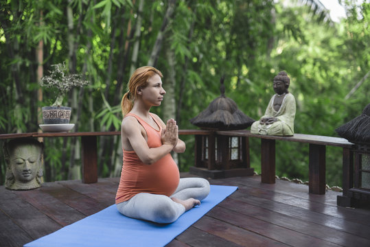 Pregnant Yoga Meditation
