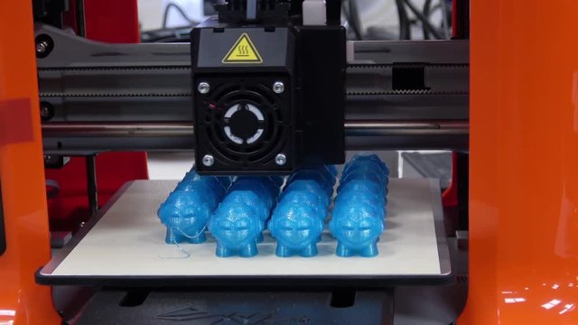 3d printer mini printing close up process
