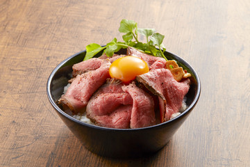 ローストビーフ丼