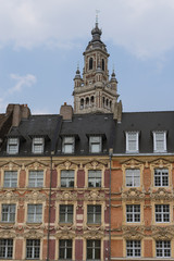 Fototapeta na wymiar Les façades flamandes des maisons du vieux Lille