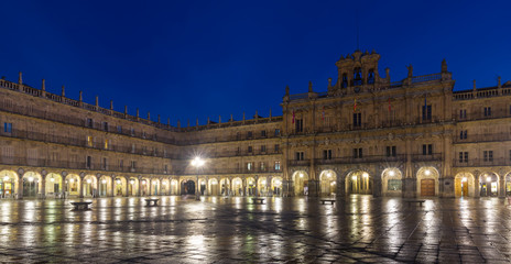 Fototapeta premium view of Plaza Mayor in night. Salamanca