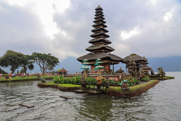 Obraz premium Bali:Tempel Pura Ulun Danu Bratan