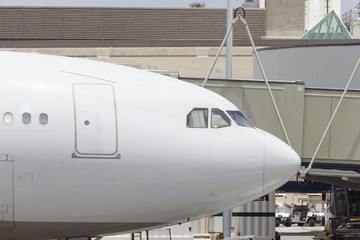 飛行機の前方