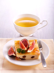 Slice of cheesecake with raisin