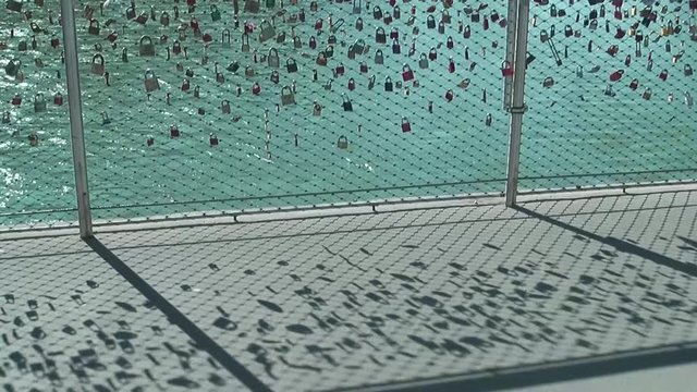 Liebesschl&ouml;sser auf Salzachbr&uuml;cke