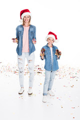 Obraz premium family with confetti on christmas