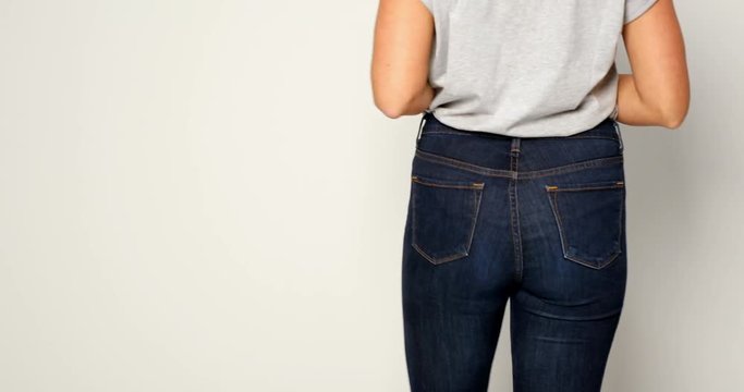 Jeans model turning