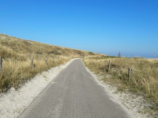 Weg durch die Dünen