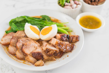 Stewed pork leg