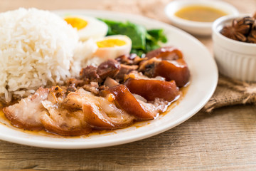Stewed pork leg with rice
