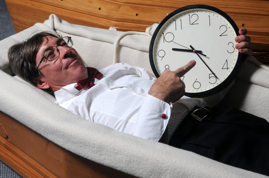 Az Time Is idő Money Il tempo &egrave; denaro Čas s&uacute; peniaze &eacute; dinheiro Tid er p&eacute;nz penger Le 時は金なり temps, c'est de l'argent Zeit ist Geld Tijd El tiempo Tyd es dinero זמן הוא כסף