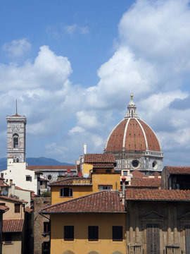 Dome of the Cathedral of Saint Mary of the Flower (Cattedrale di Santa Maria del Fiore, Duomo) and roofs of buildings of Florence (Firenze), Italy