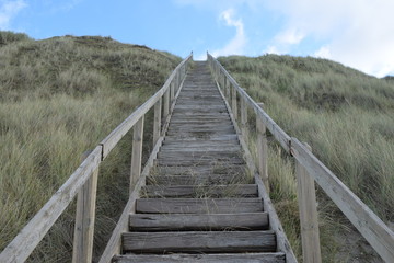 Fototapeta na wymiar Treppenaufgang an der Steilküste