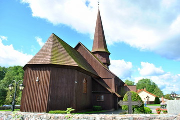 Drewniany kościół w Leśnie - obrazy, fototapety, plakaty