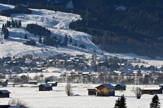 Village in winter, Lermoos, Zugspitz Arena, Tyrol, Austria, Europe