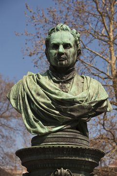 Bust of Mayor Dr. Andreas Zelinka in the City Park in Vienna, Austria, Europe