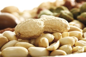 Peanuts and mixed nuts, full format