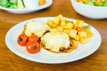 Egg benedict