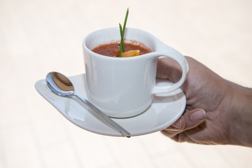 Kupa fincanda domates çorbası