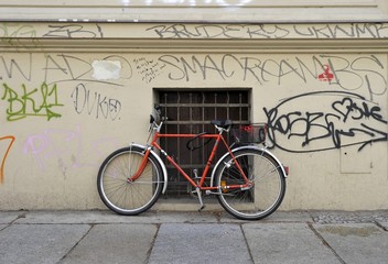 Bicycle in front of graffiti covered wall, Berlin, Germany, Europe, PublicGround, Europe