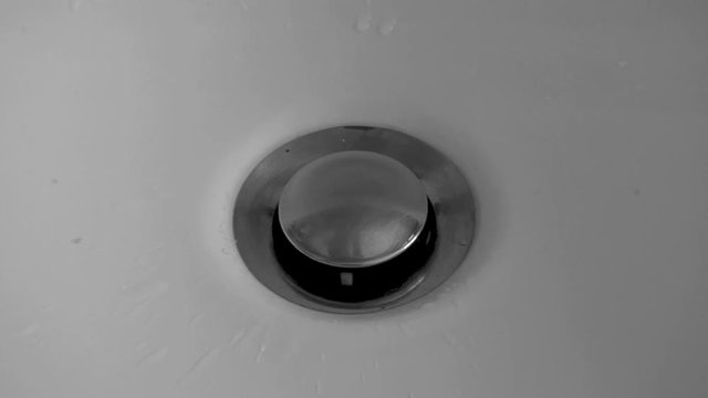 Water flowing in a Sink