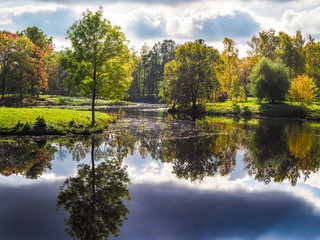 Autumn landscape. Autumn in the Park. Autumn lake in the Park. 
