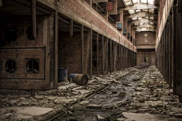 Fotobehang Perspectiefschuur in Abandoned Factory © JDM Photo