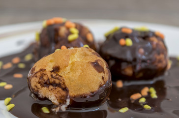 Profiteroles
