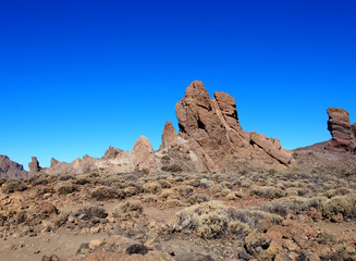 Fototapeta premium mountains and large rock formations in teide national park tenerife
