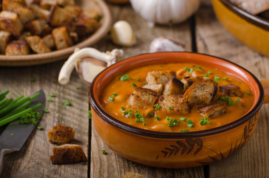 Goulash soup with croutons